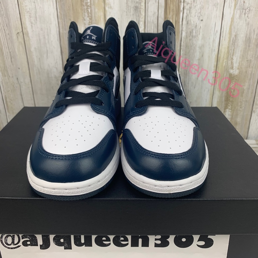 Air Jordan 1 Mid Armory Navy GS - Picture 4 of 6